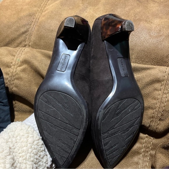 Anne Klein Womens Brown Tortoise AKMedley Suede Low Heel Pump Size 8 Career - Picture 2 of 7